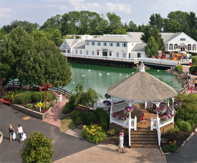 Aurora Farms Premium Outlets 