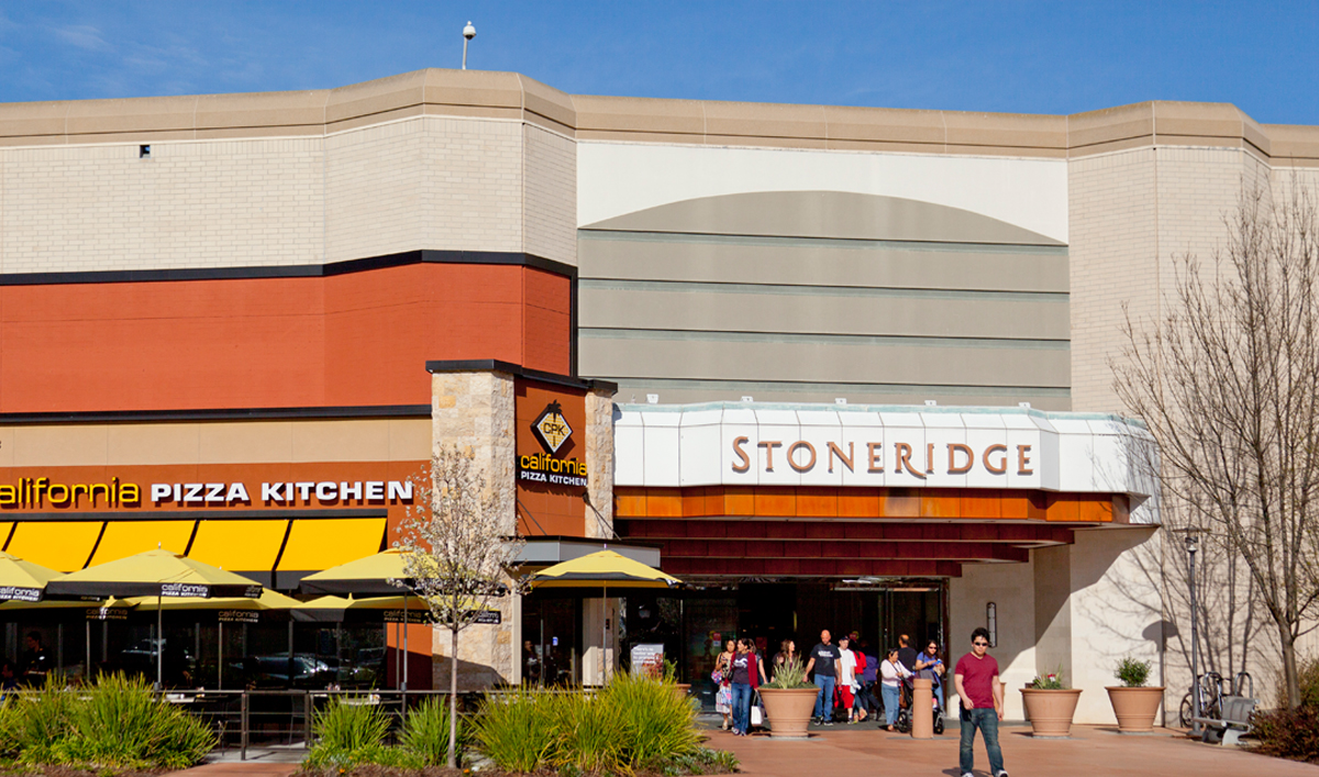 vans stoneridge mall