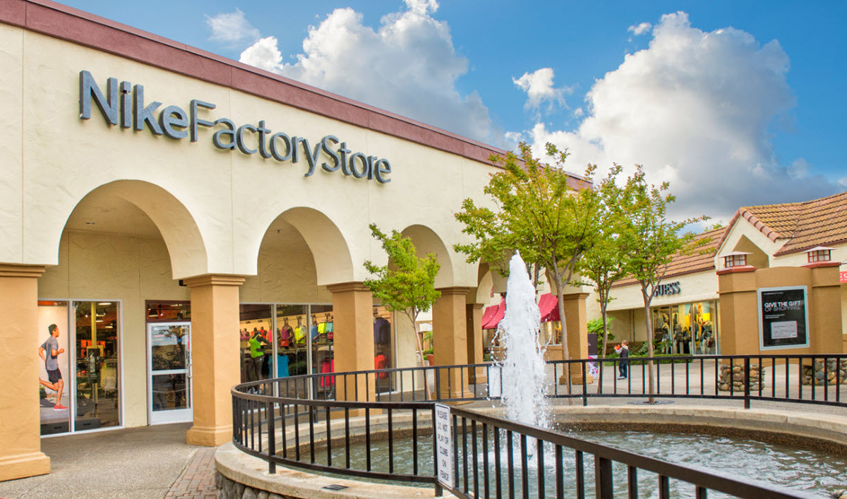 Do Business At Folsom Premium Outlets A Simon Property 